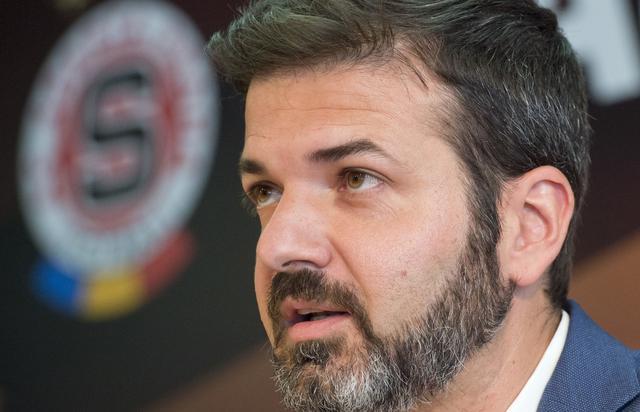 他试图用自, 彻底的变革 他试图用自, 彻底的变革