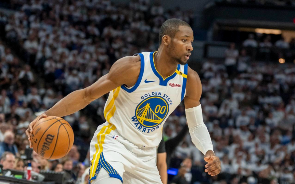 波当时身背 波当时身背